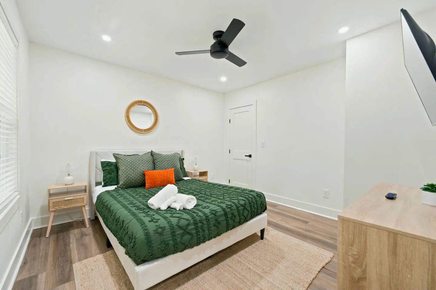 Stylish 3BR Westside Escape 9