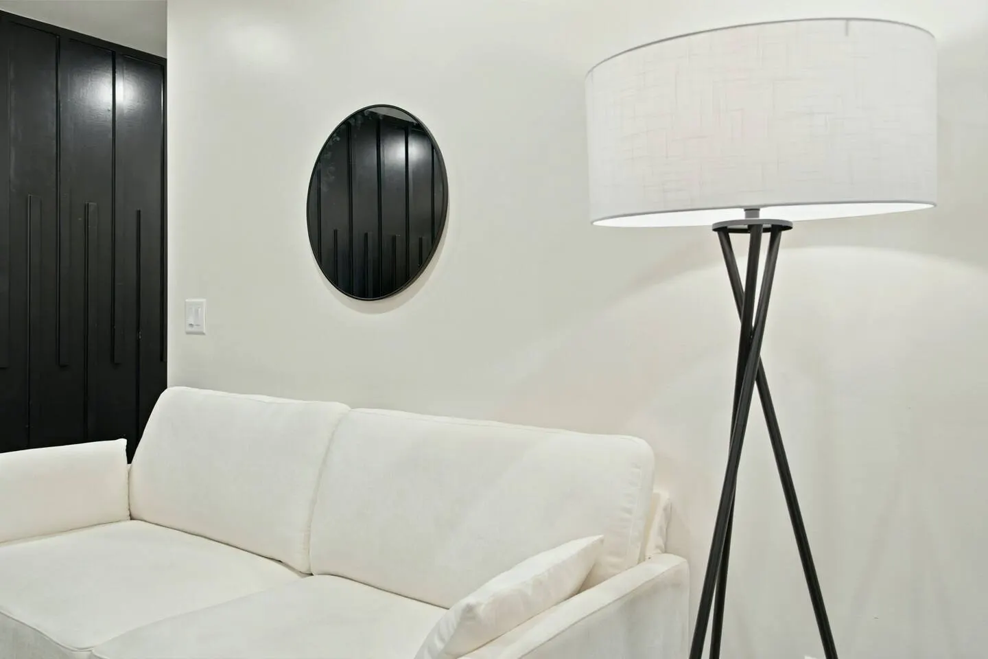 Stylish 3BR Westside Escape 10
