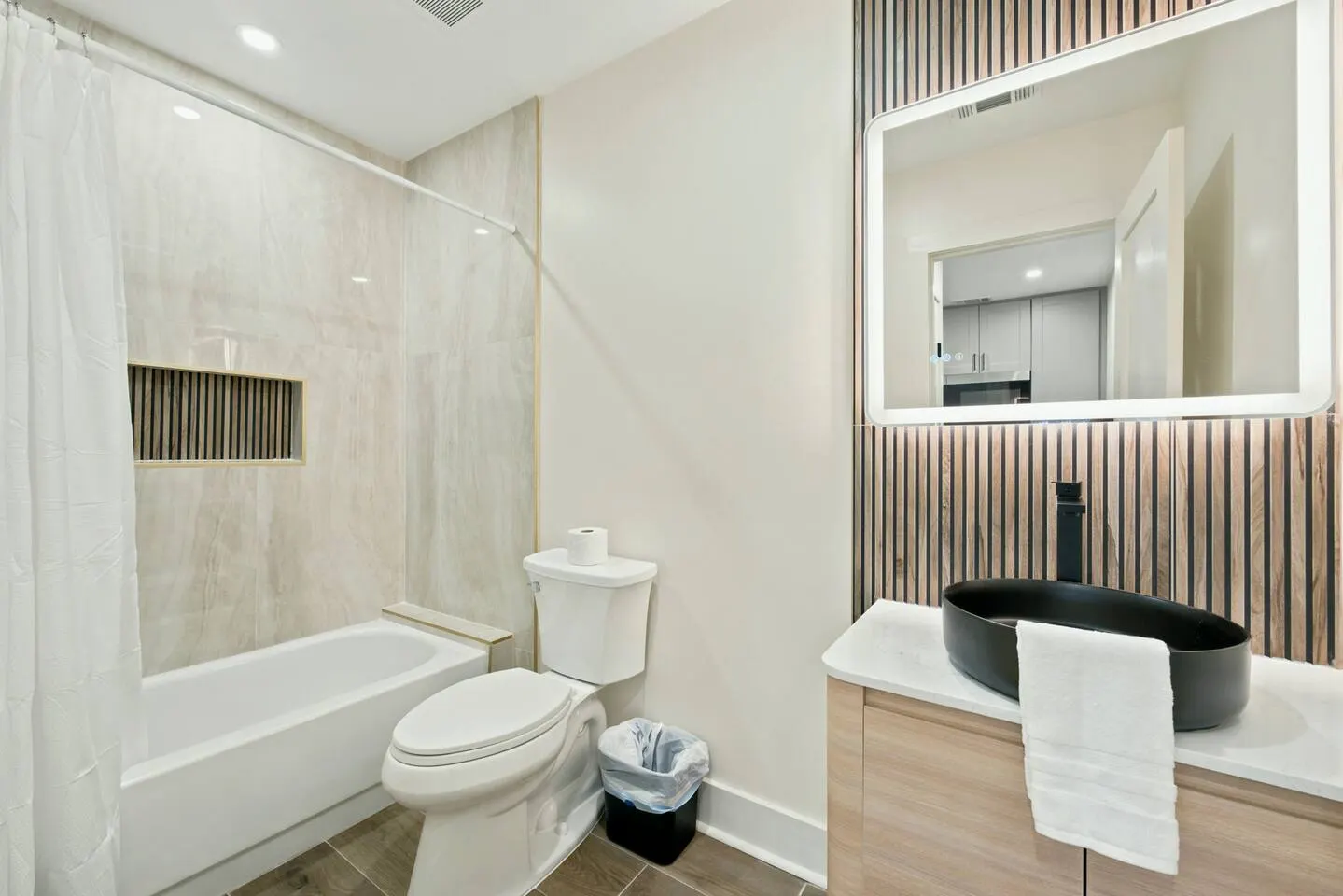 Stylish 3BR Westside Escape 14