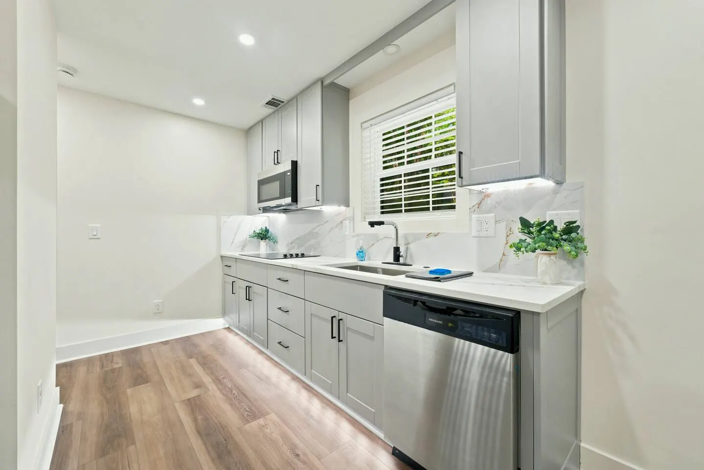 Stylish 3BR Westside Escape 7