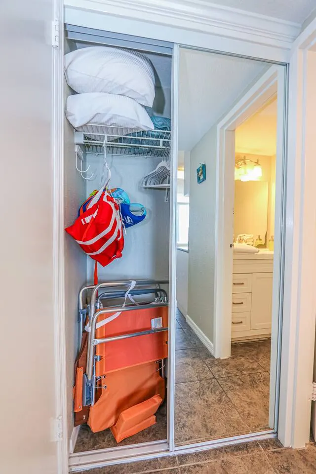 Treasure Island Beach Condo King & Gulf Views 3