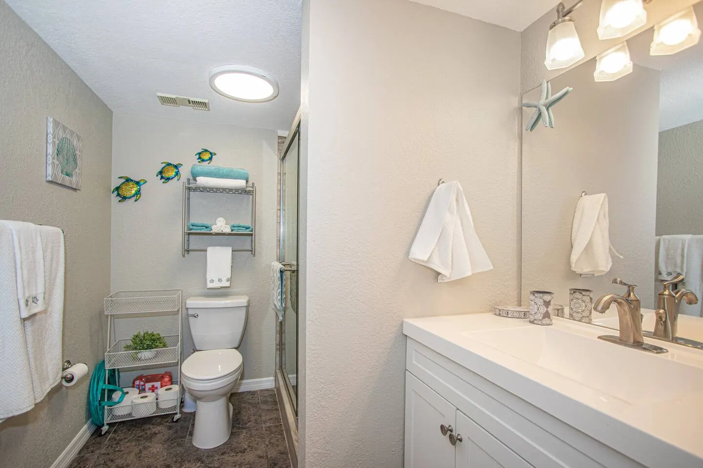 Treasure Island Beach Condo King & Gulf Views 4