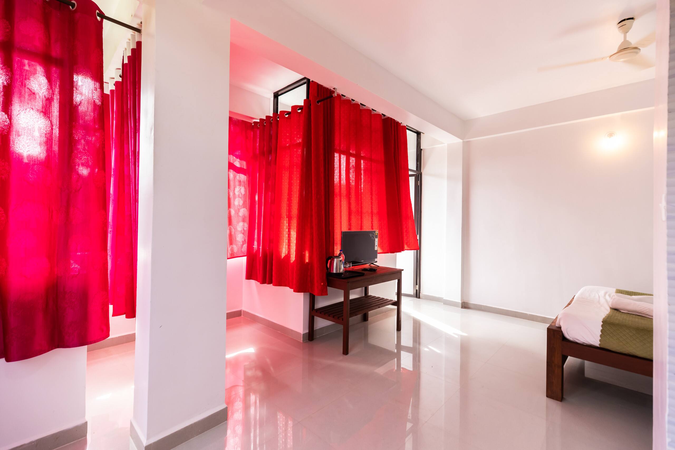 ColoursFly Hotel 7
