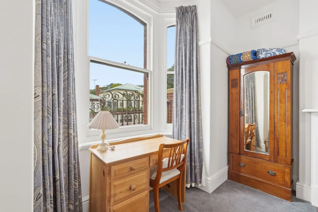 Heritage Sandy Bay Apartment, Walk to Cafes & Uni 13