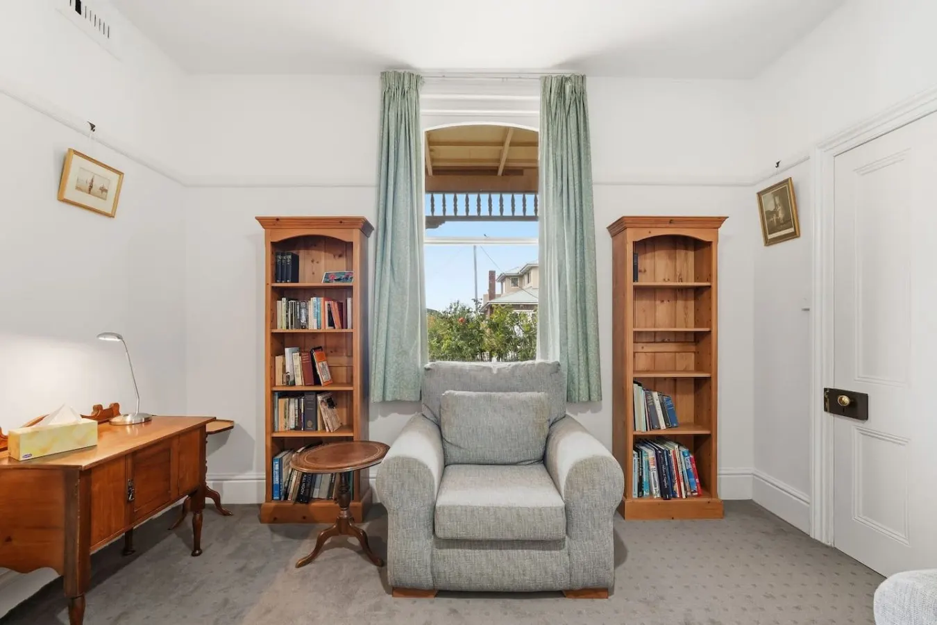 Heritage Sandy Bay Apartment, Walk to Cafes & Uni 16