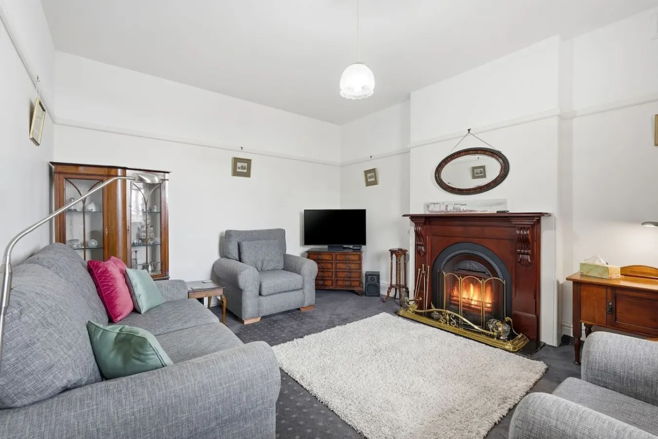 Heritage Sandy Bay Apartment, Walk to Cafes & Uni 8