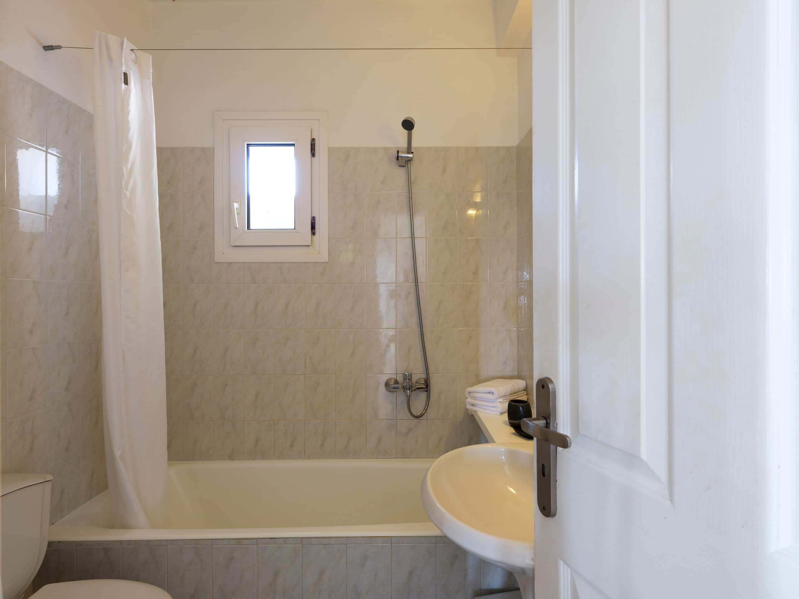 Baybees Sea View Residence-Three Bedroom House 16