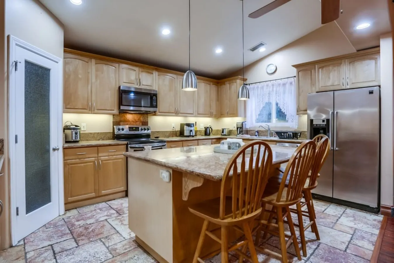 Villa Bernardo -4BR- Game Room & Family Fun! 6
