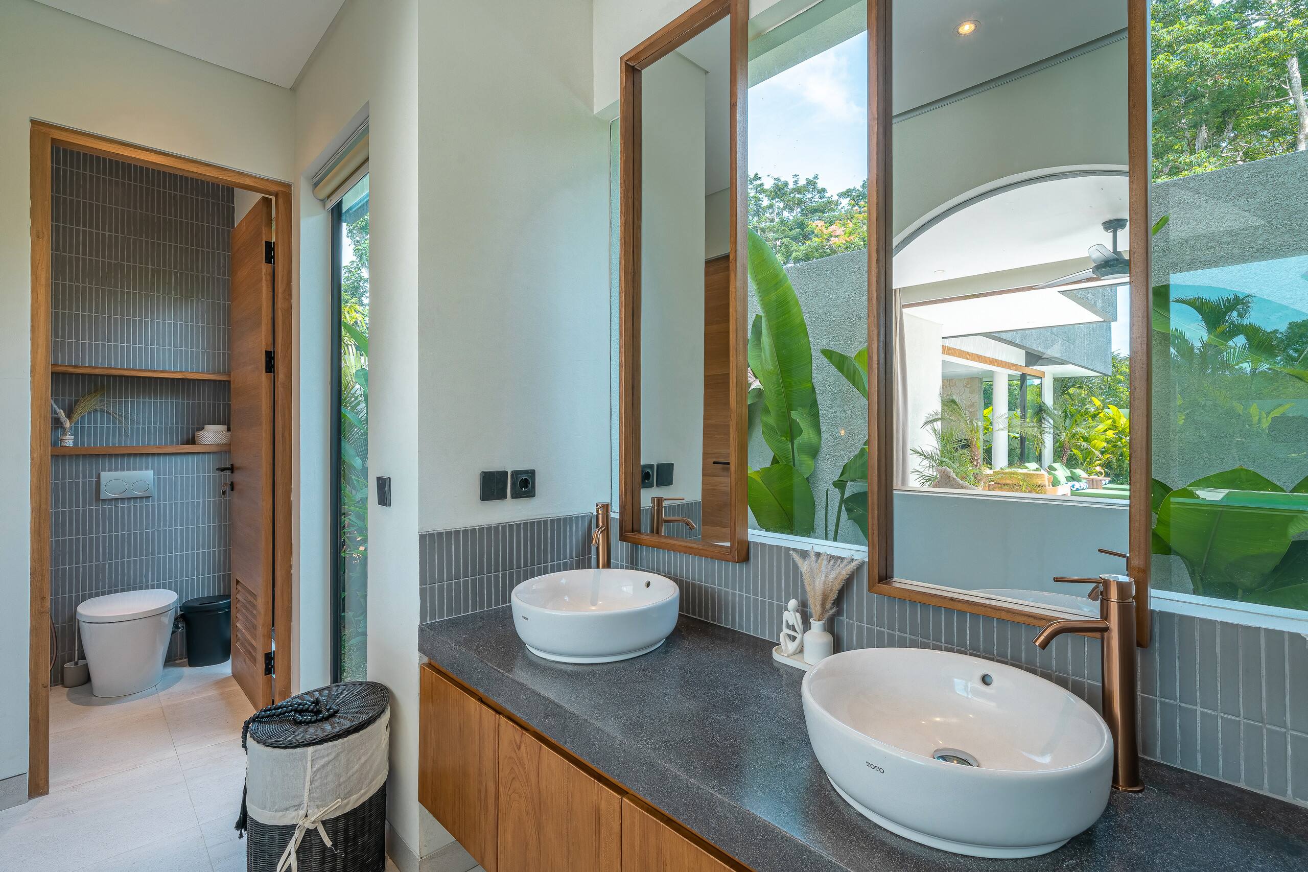 Spacious 3BR Uluwatu Villa with BBQ & Rooftop! 20