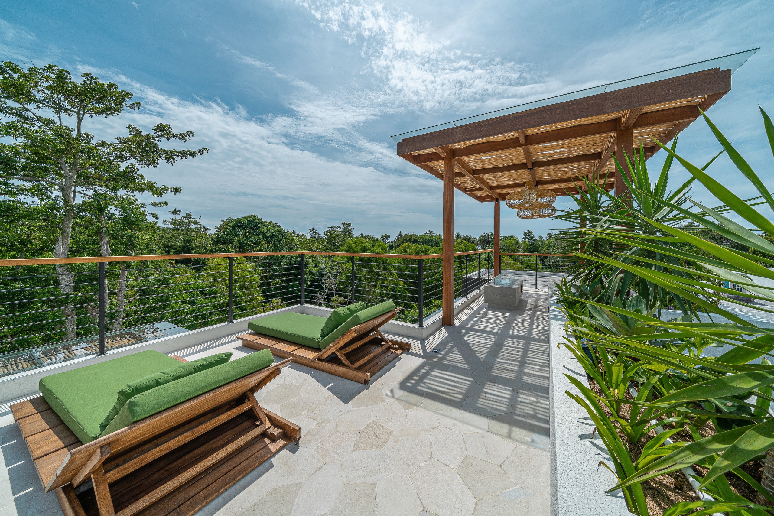 Spacious 3BR Uluwatu Villa with BBQ & Rooftop! — photo 5