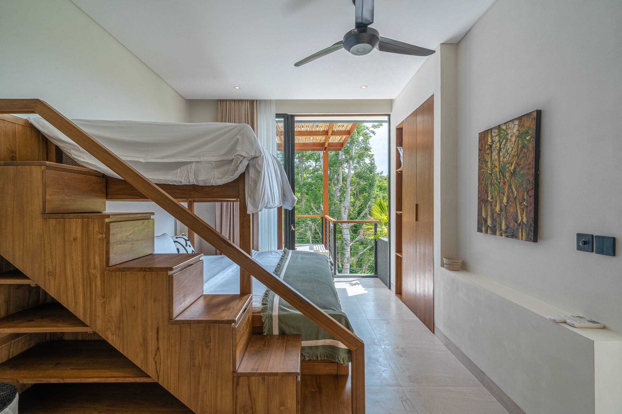 Spacious 3BR Uluwatu Villa with BBQ & Rooftop! 18