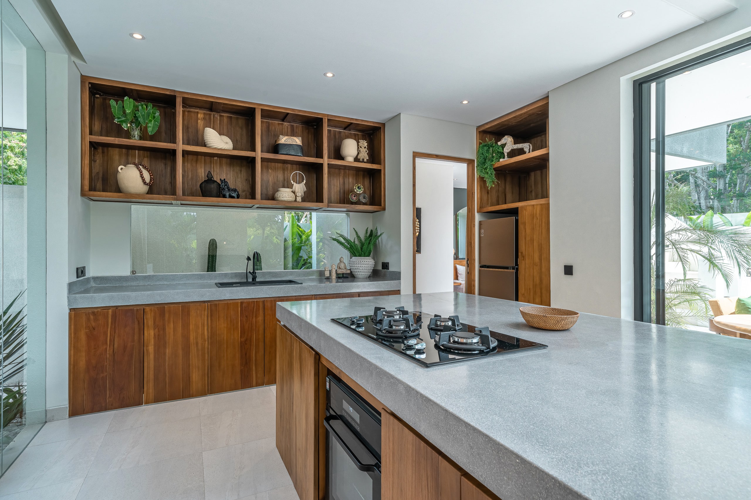 Spacious 3BR Uluwatu Villa with BBQ & Rooftop! 7