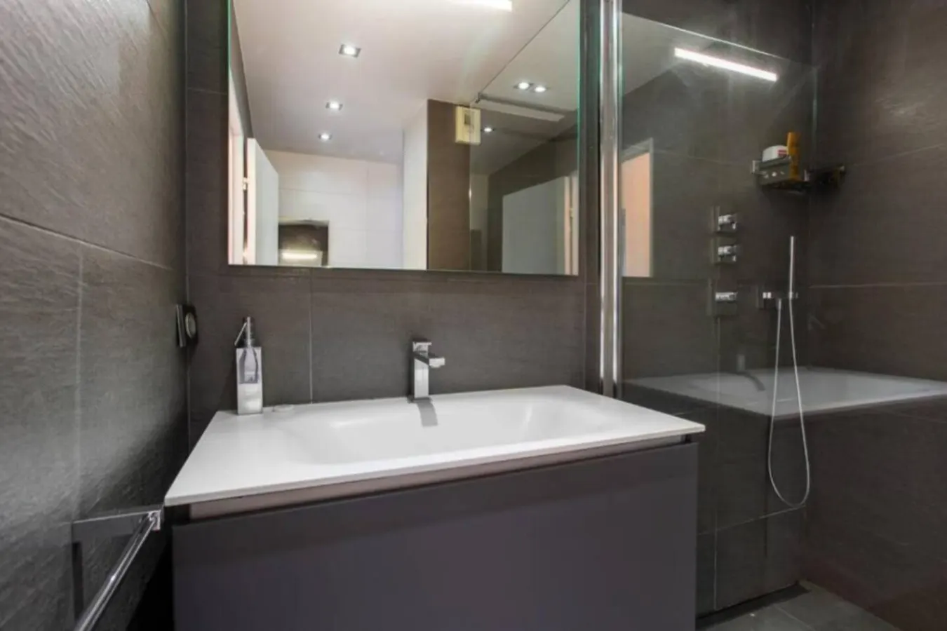 Bail mobilité - Montparnasse - 1 chambre 13