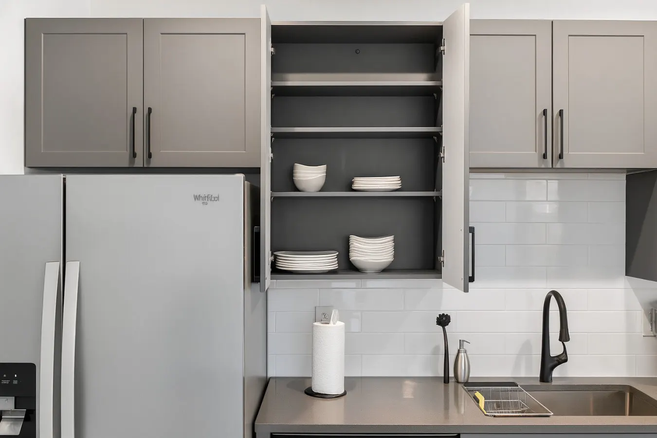 Upscale 2BR Near Regions Field + Park 18