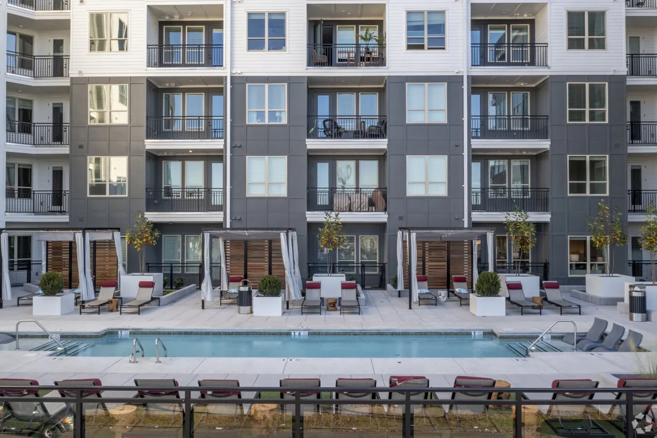 Upscale 2BR Near Regions Field + Park 4