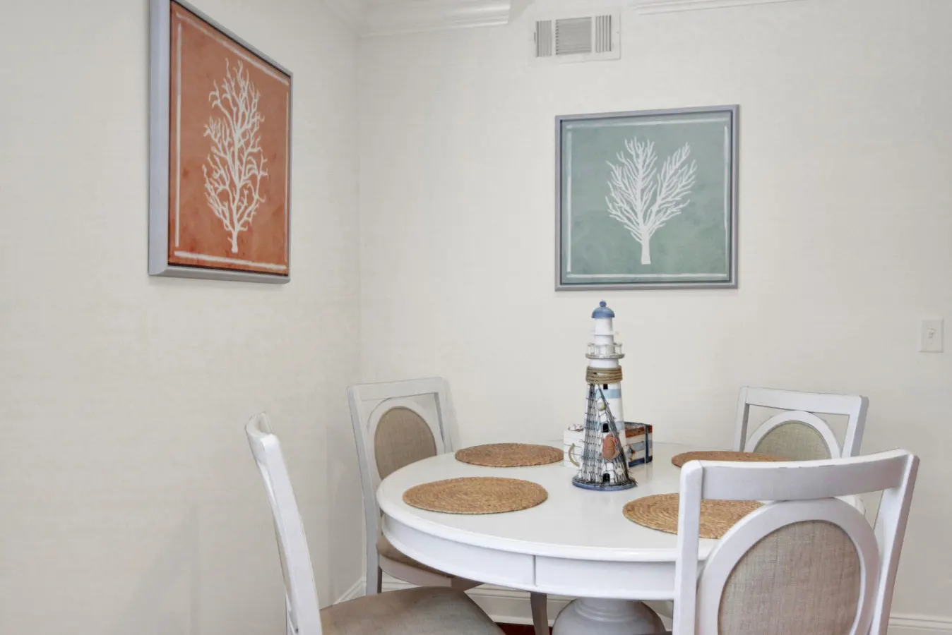 Sea Sight A: Coastal 2BR Gem — photo 5