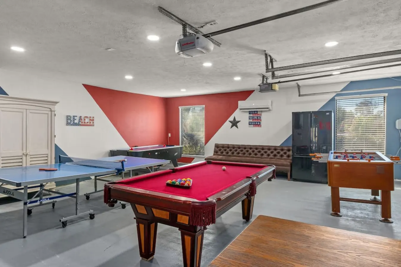 Tiki Hut Private Pool Tiki Bar Game Room Fun 2