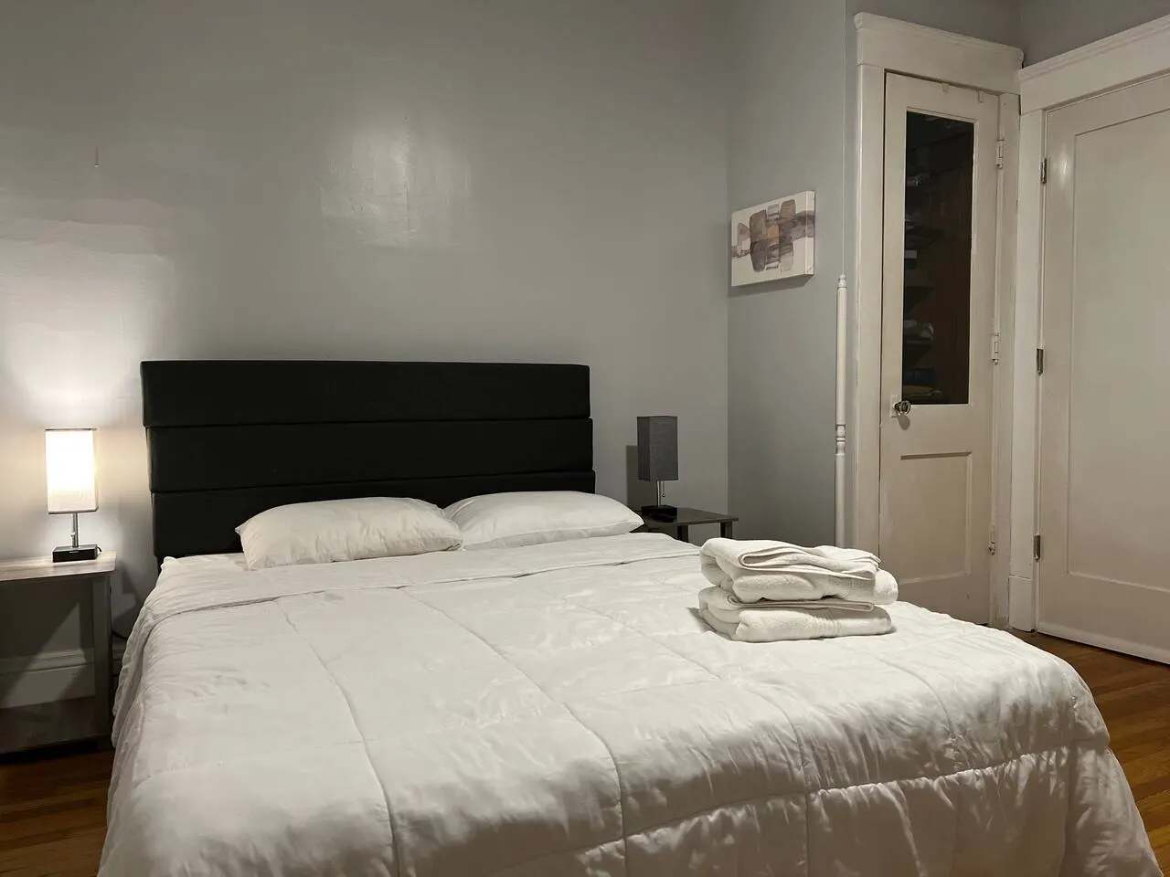 Stay with Jay - Cozy First Floor Room 10