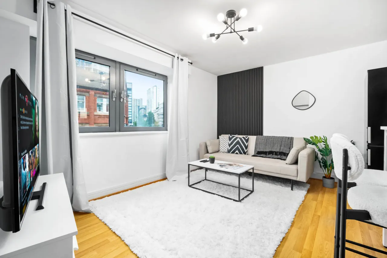 Business District Apartment - Twin Beds - Smart TV 17