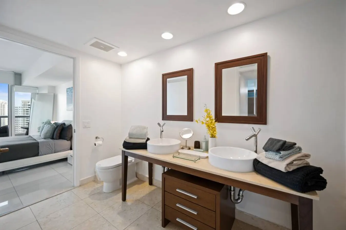 ★ Iconic Icon W Unit - Pool & Ocean Views ★ 9