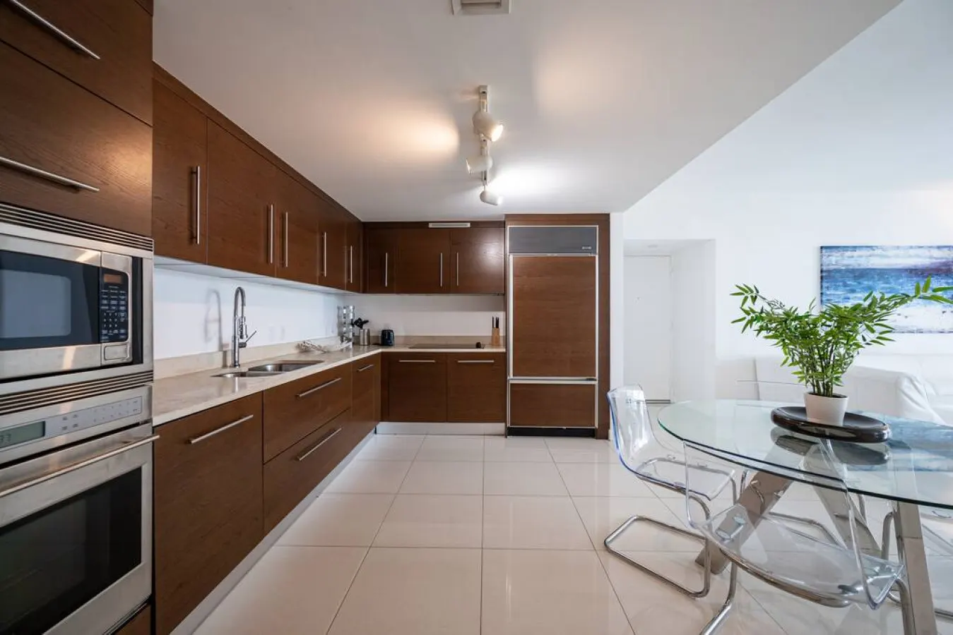 ★ Iconic Icon W Unit - Pool & Ocean Views ★ 11