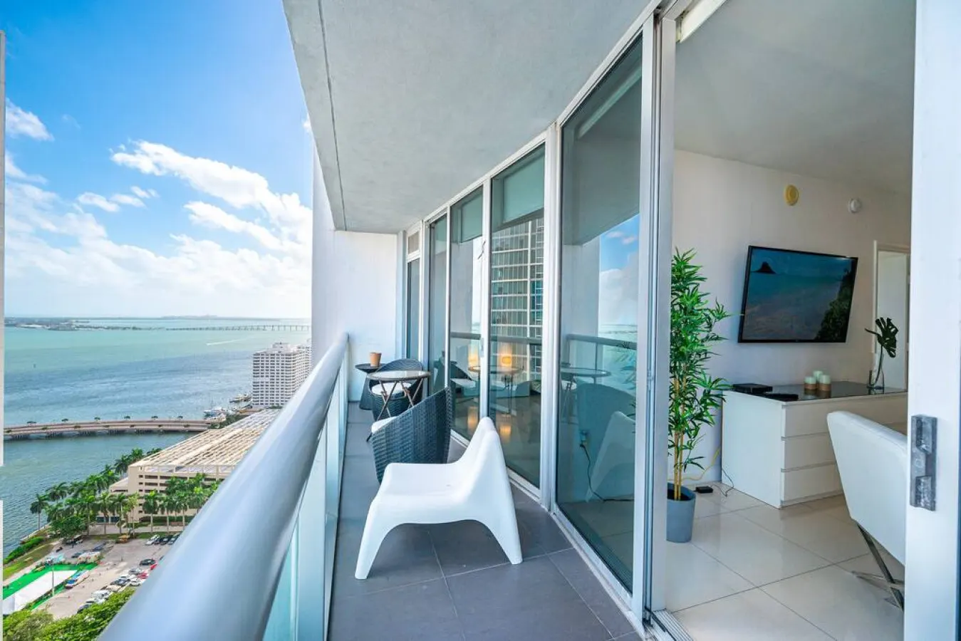 ★ Iconic Icon W Unit - Pool & Ocean Views ★ 16