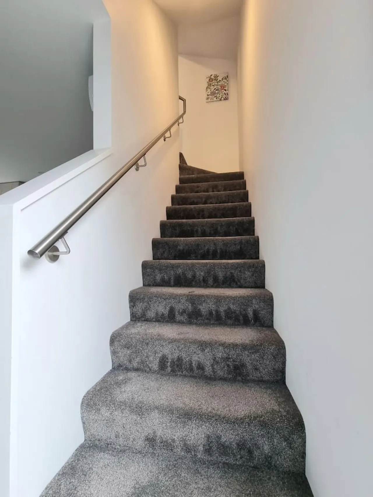 * Rest Easy in CBD – 2 BRM, Free Park, Fast WiFi 19