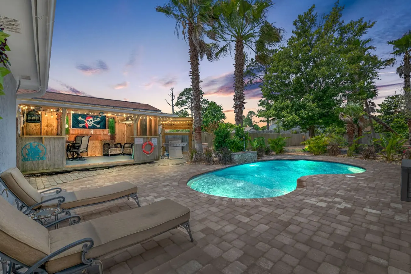 Shipwrecked ~ Pirate-Themed Pool Retreat with Hot Tub, Fire Pit & Game Room
