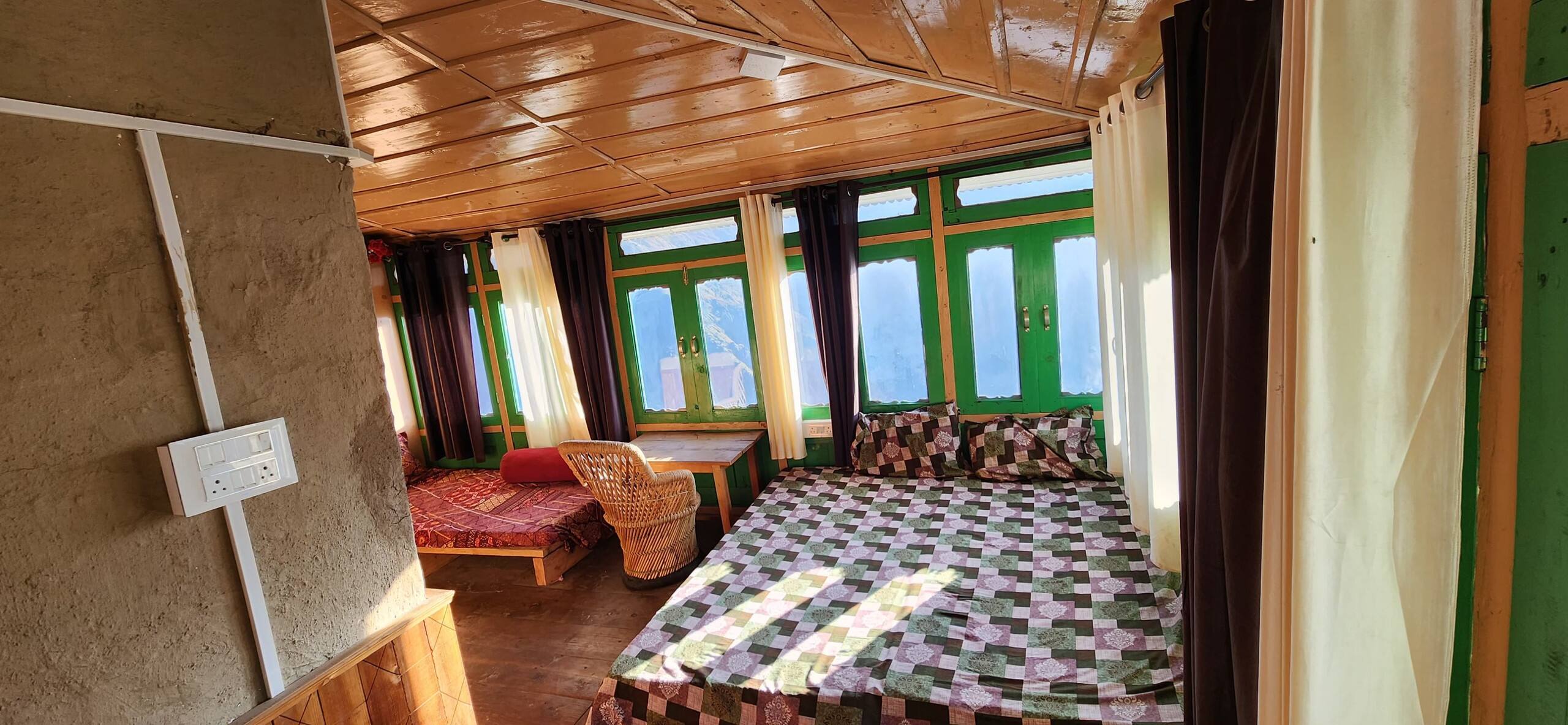 Wood Cottage, with valley view near shangarh 6