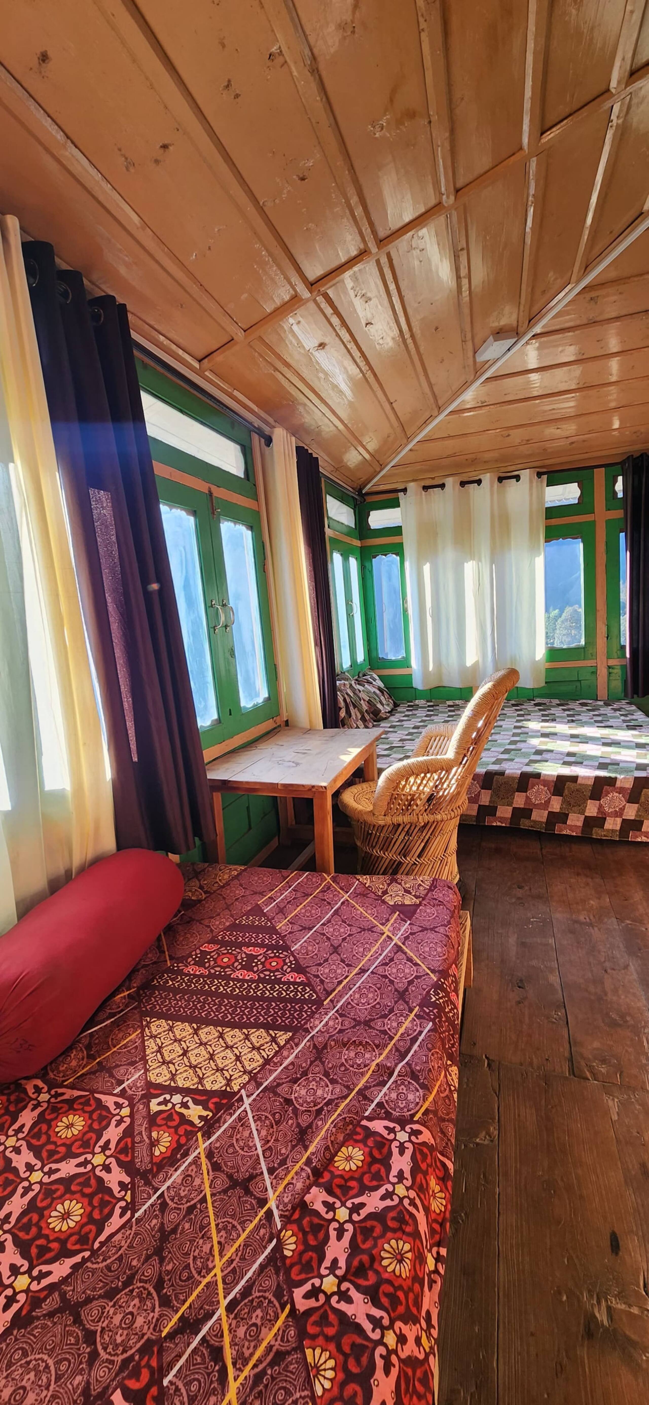 Wood Cottage, with valley view near shangarh — photo 5