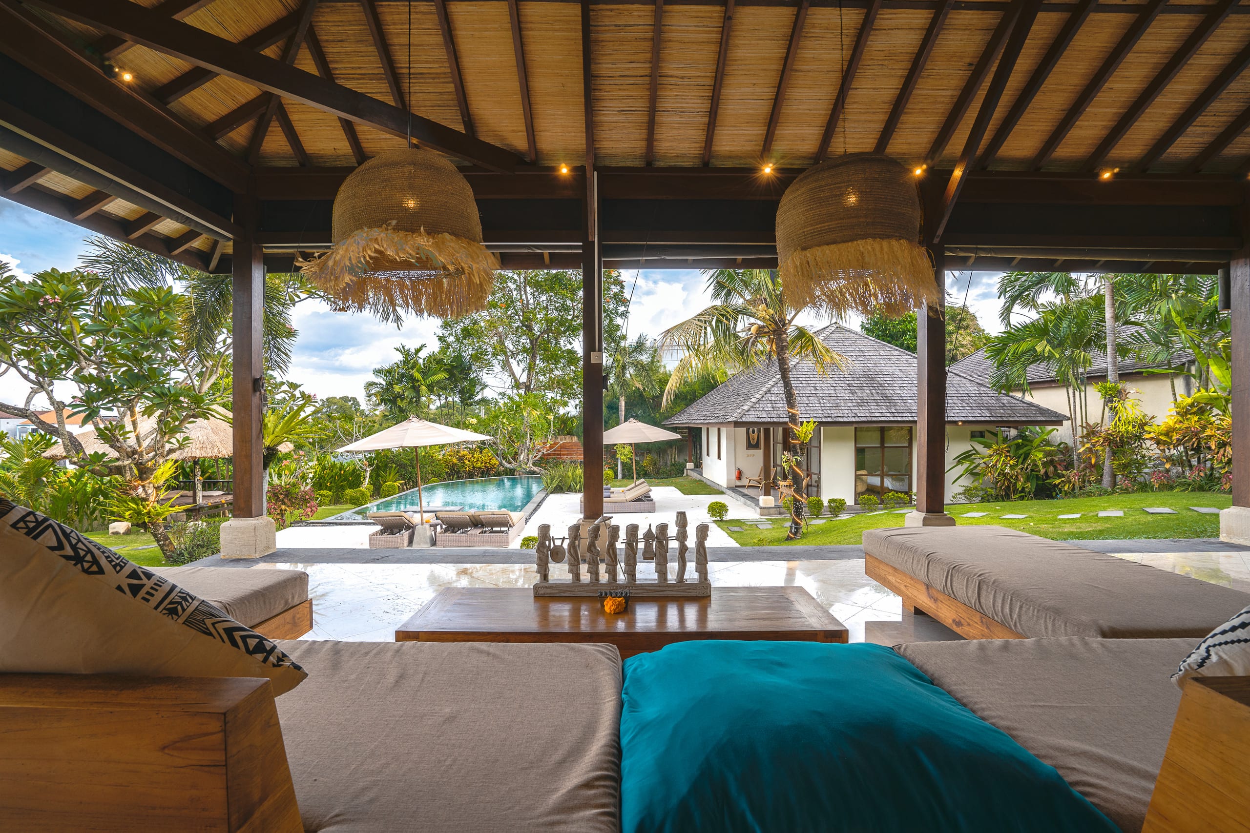 Villa Alroda Sawah, private luxury oasis in Canggu 10
