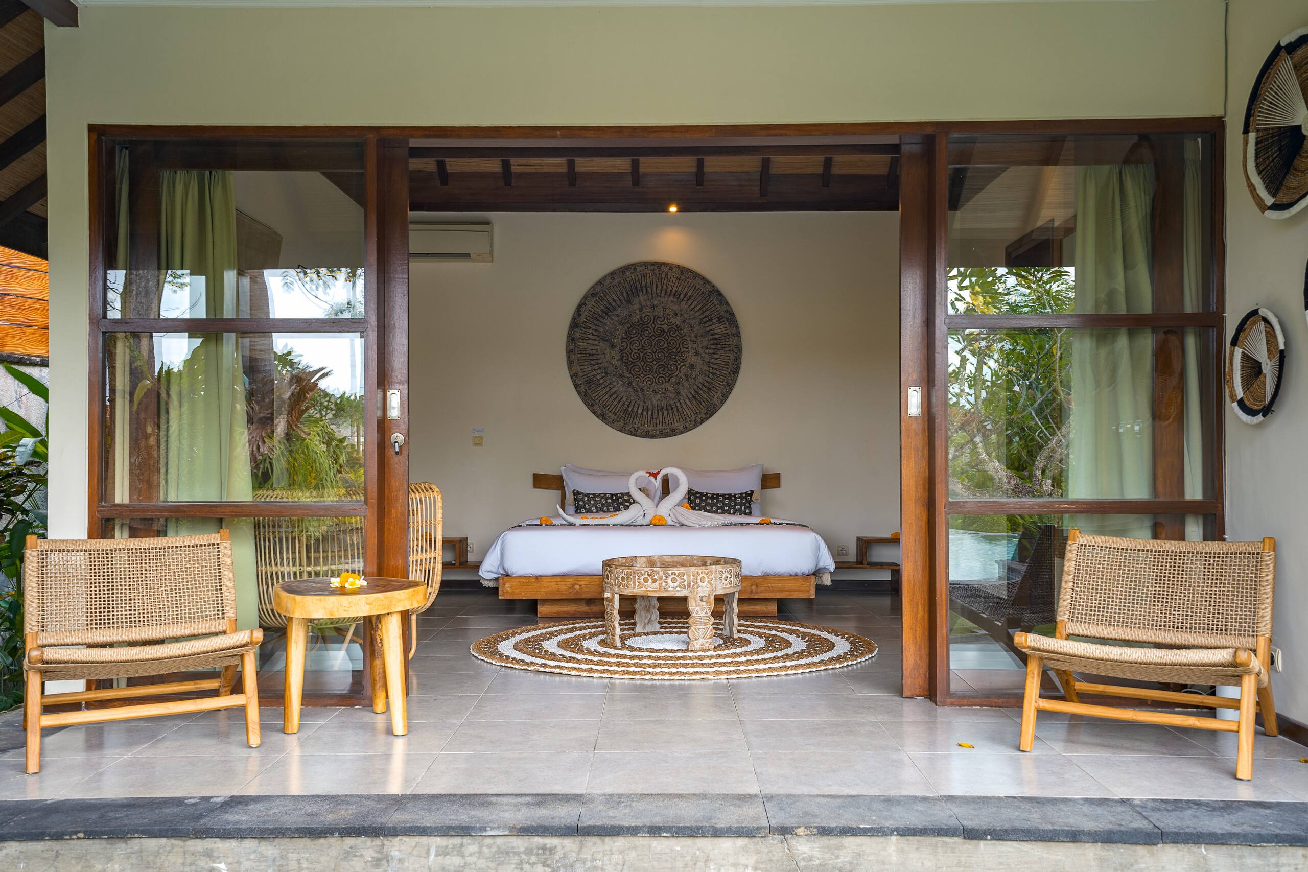 Villa Alroda Sawah, private luxury oasis in Canggu 39