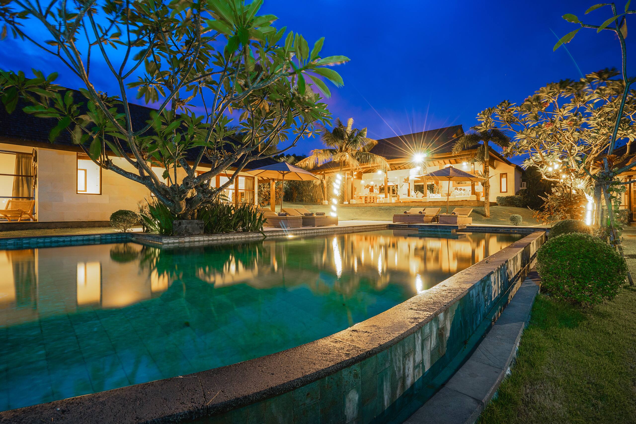 Villa Alroda Sawah, private luxury oasis in Canggu 6