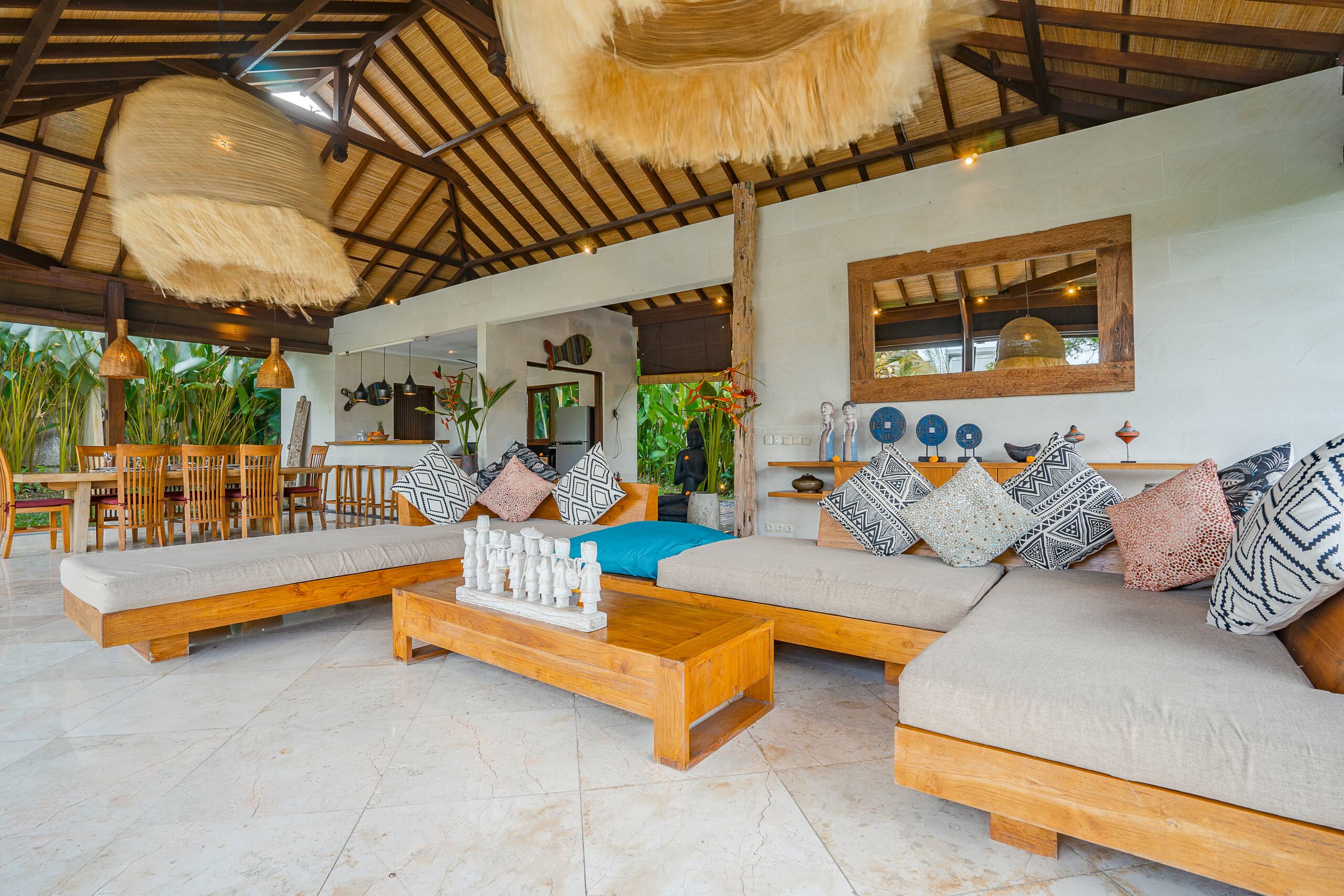 Villa Alroda Sawah, private luxury oasis in Canggu 8