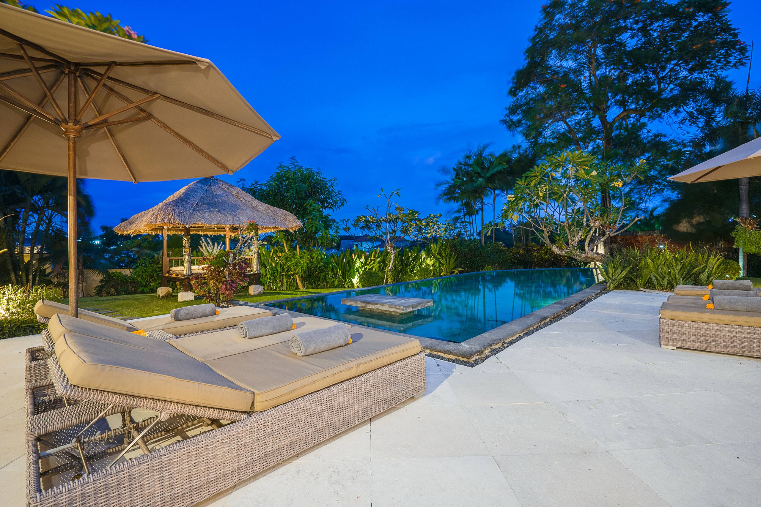 Villa Alroda Sawah, private luxury oasis in Canggu 7