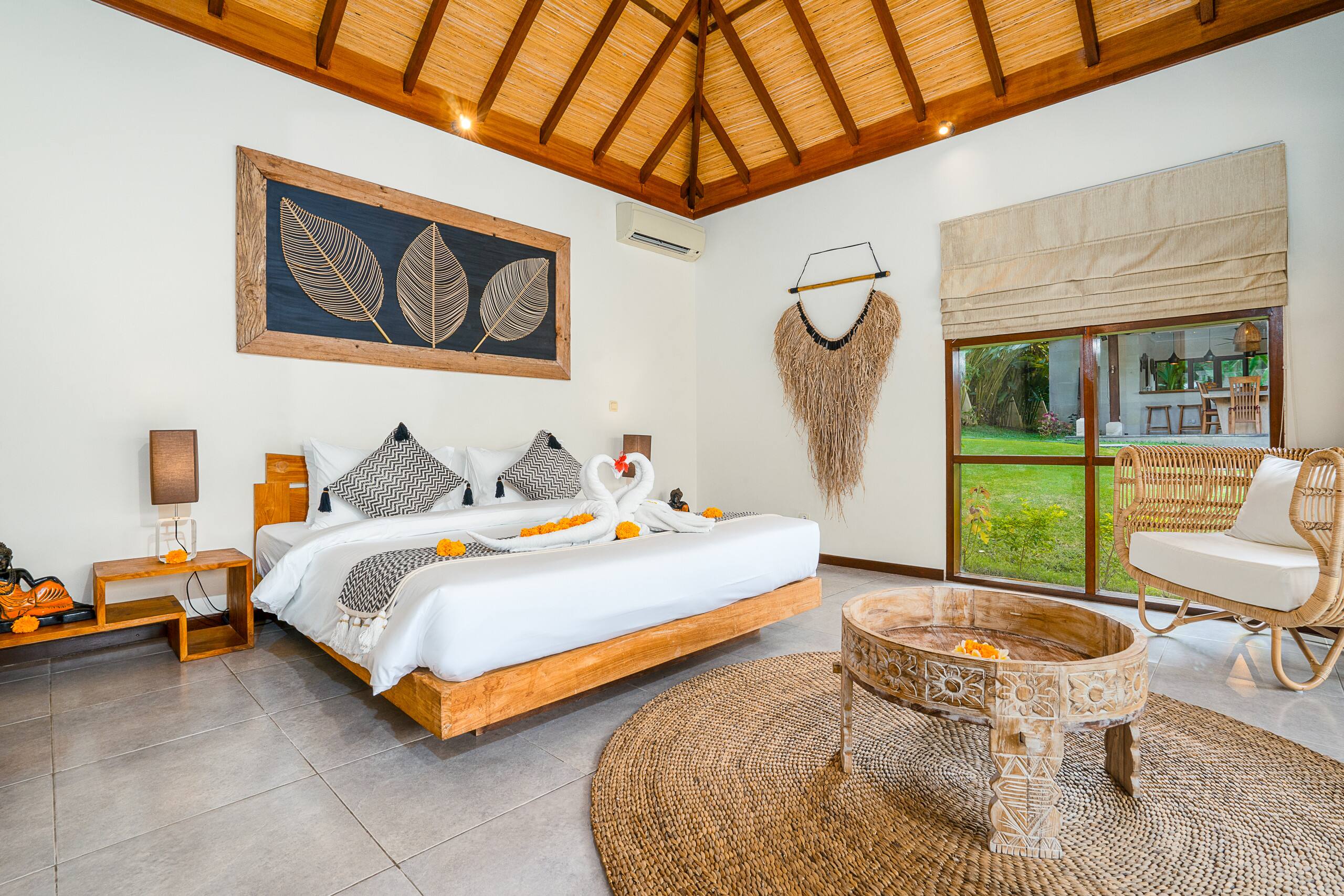 Villa Alroda Sawah, private luxury oasis in Canggu 31