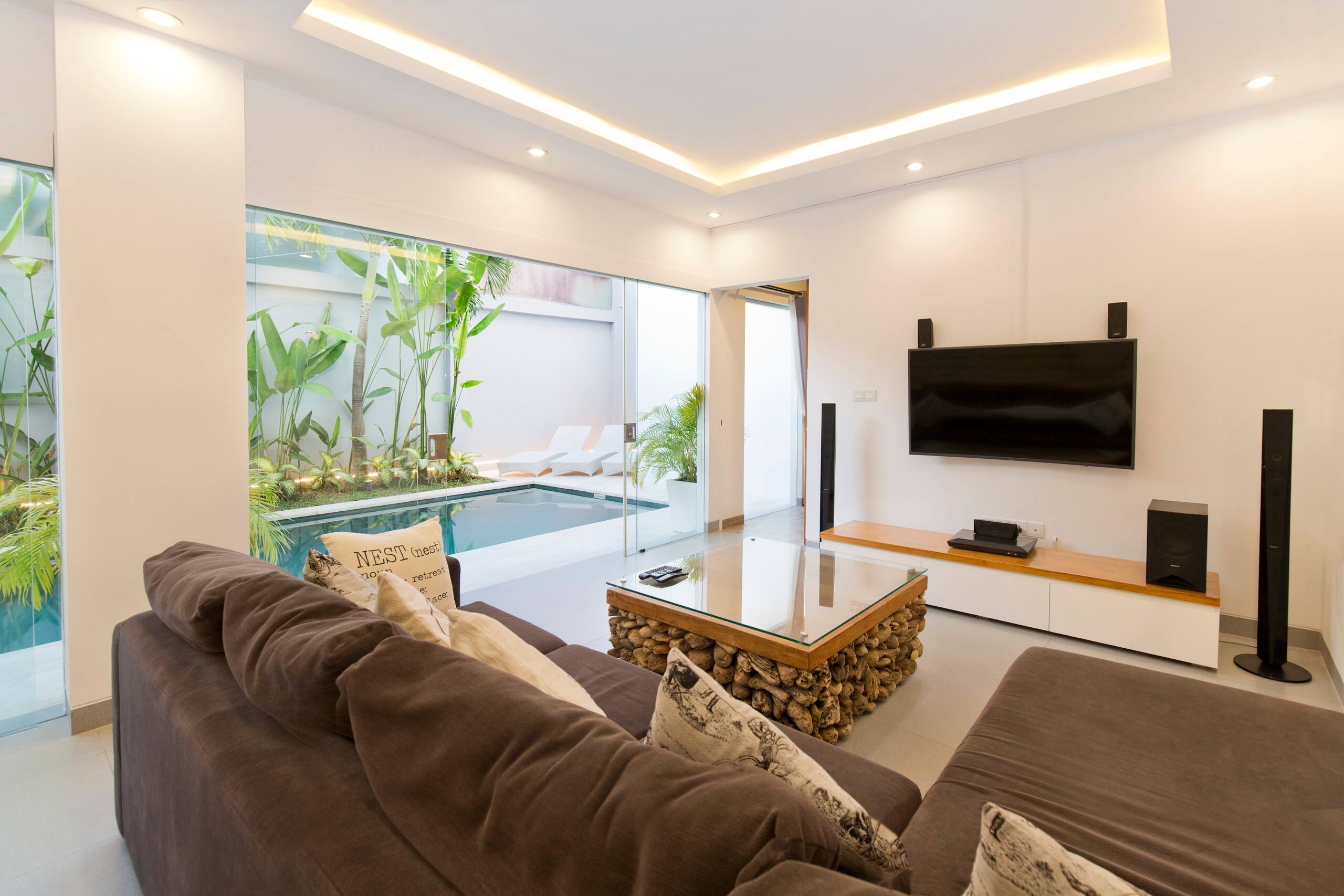 Prani Dua 3br Villa in the heart of Seminyak 11