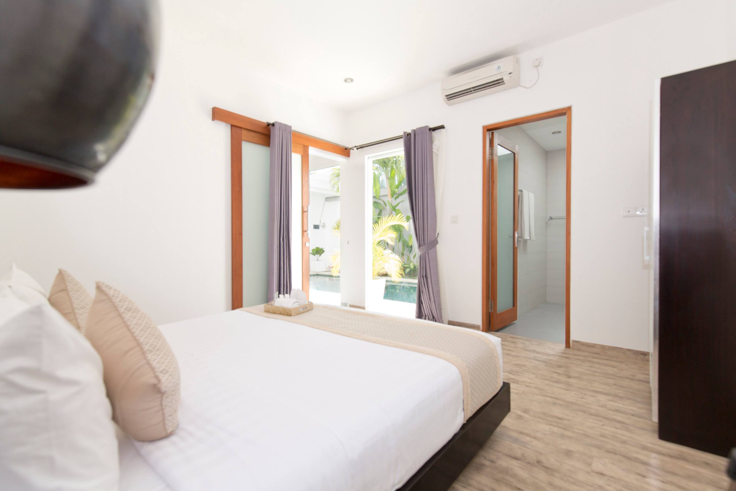 Prani Dua 3br Villa in the heart of Seminyak — photo 5