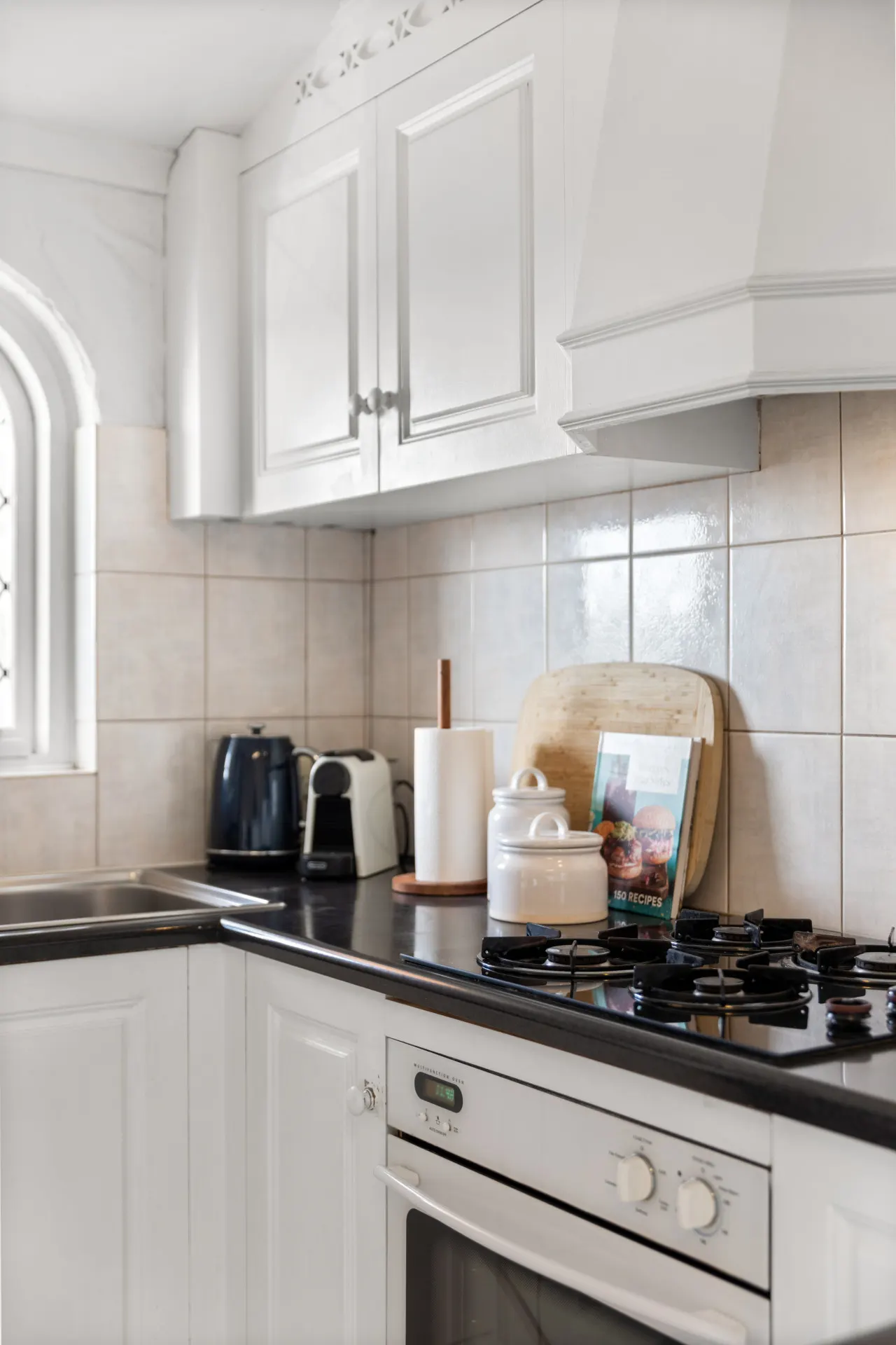 Ivy's at Glenelg Central—A Cosy Family Stay 13