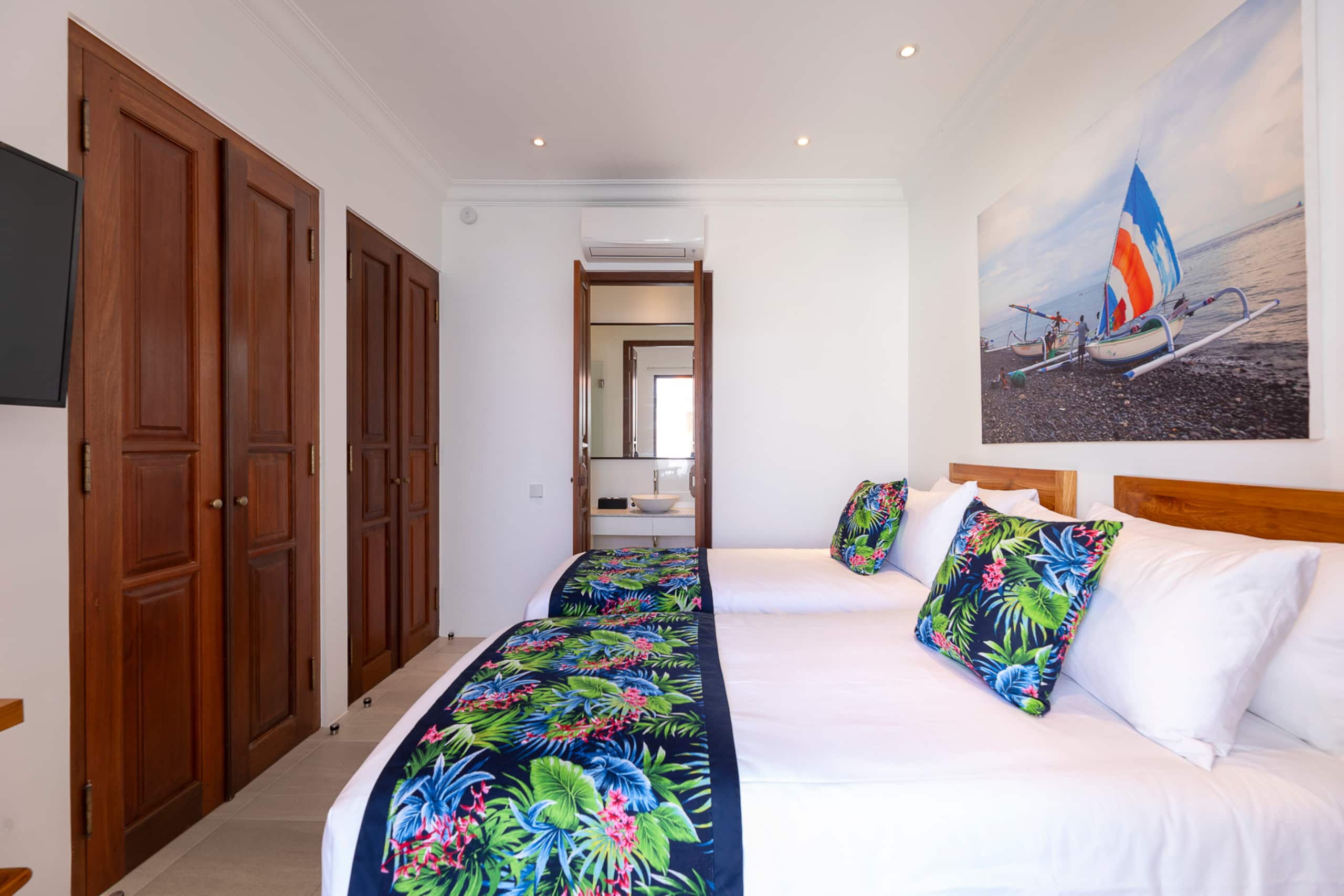 Gorgeous 2 Bed Pool Villa, Walk to Seminyak Beach — photo 5
