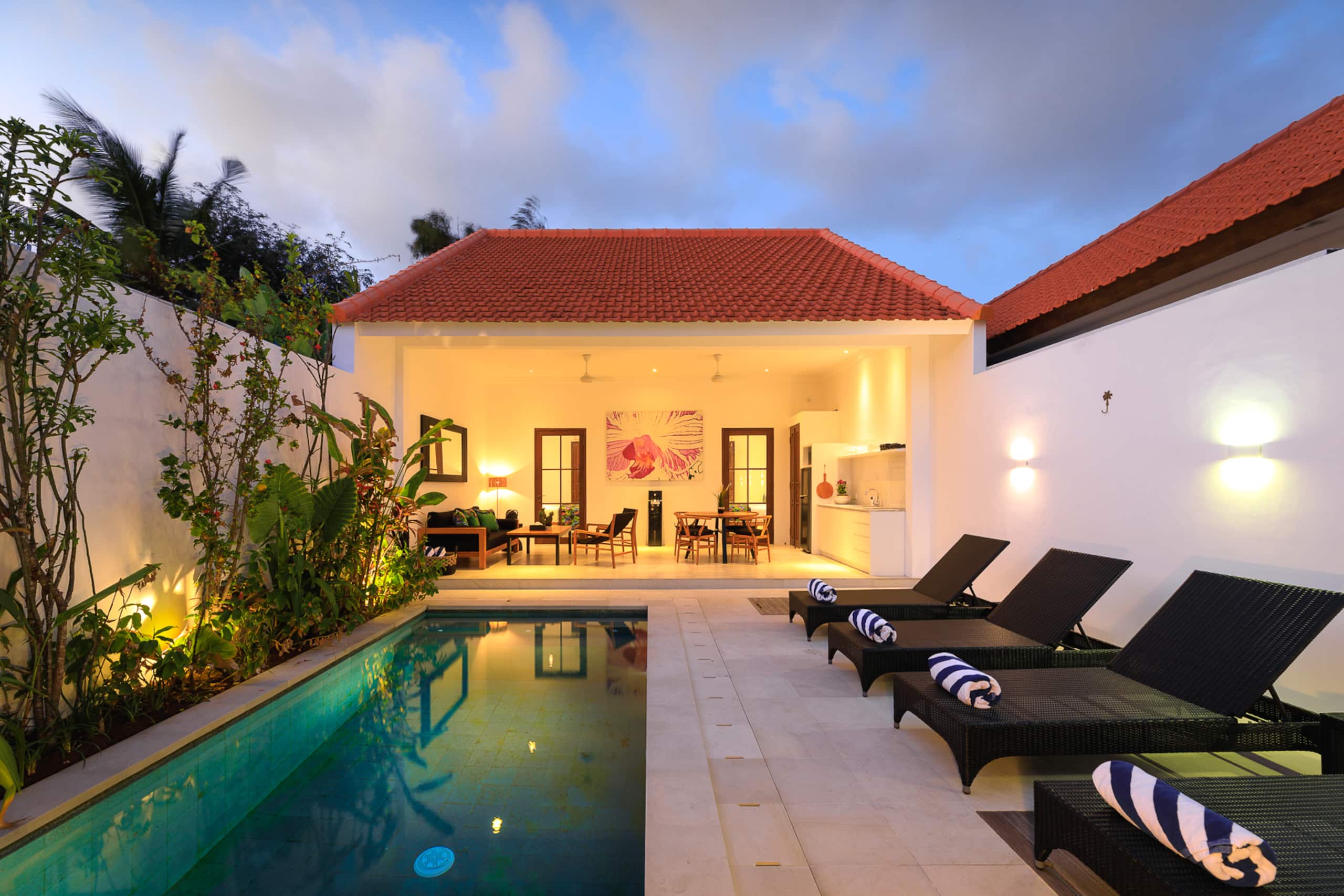 Gorgeous 2 Bed Pool Villa, Walk to Seminyak Beach 6