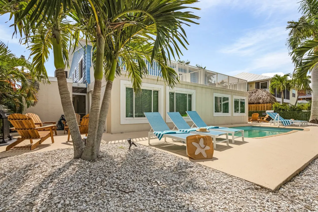 Blue Heaven*Pool duplex perfect for 2 families! — photo 2