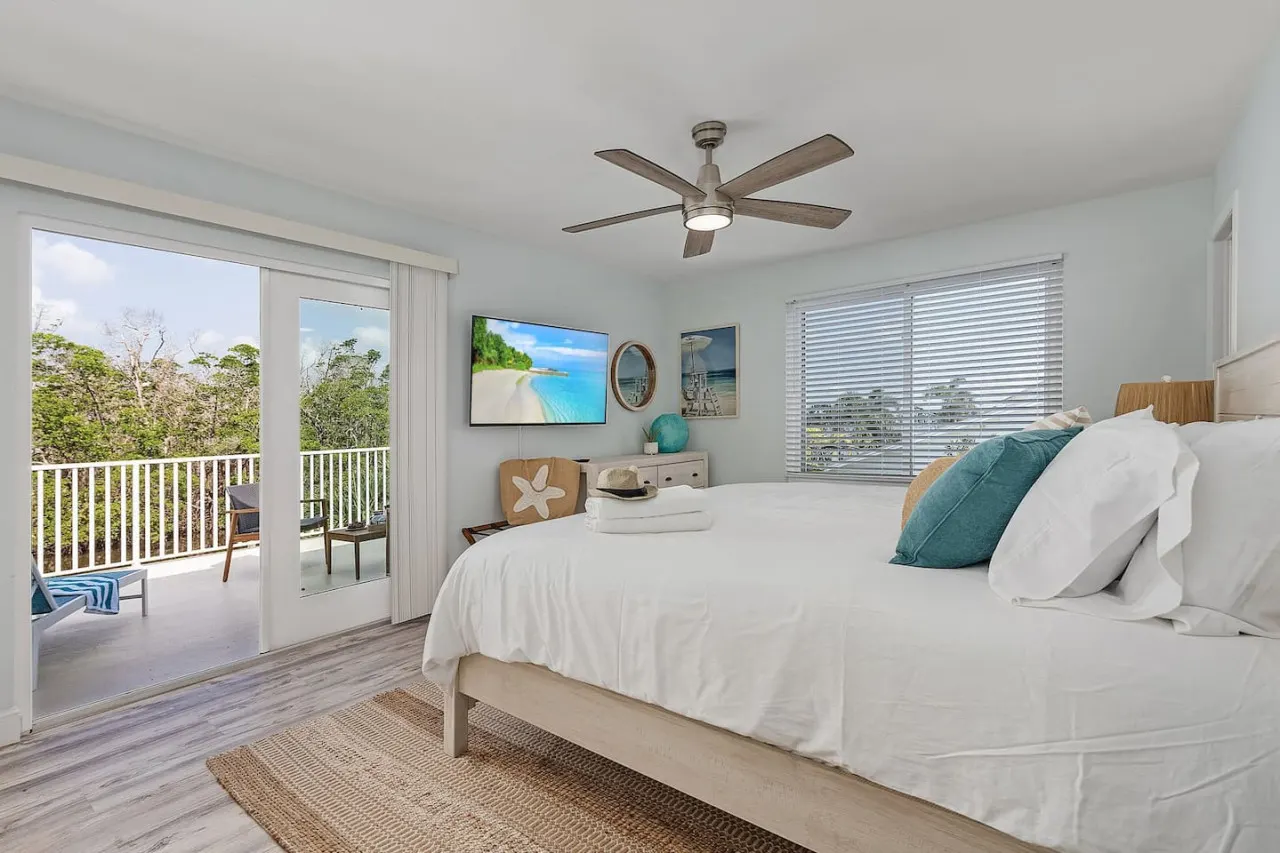 Blue Heaven*Pool duplex perfect for 2 families! 12