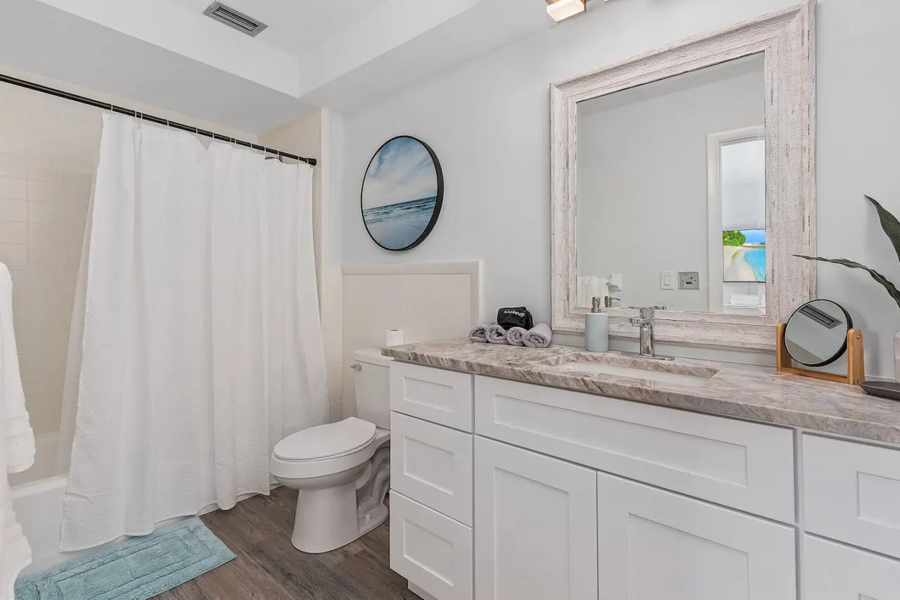 Blue Heaven*Pool duplex perfect for 2 families! 16
