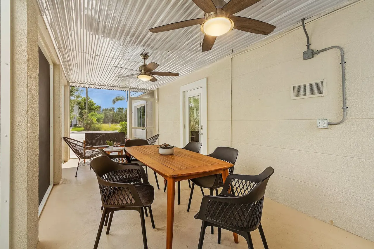 Blue Heaven*Pool duplex perfect for 2 families! 17