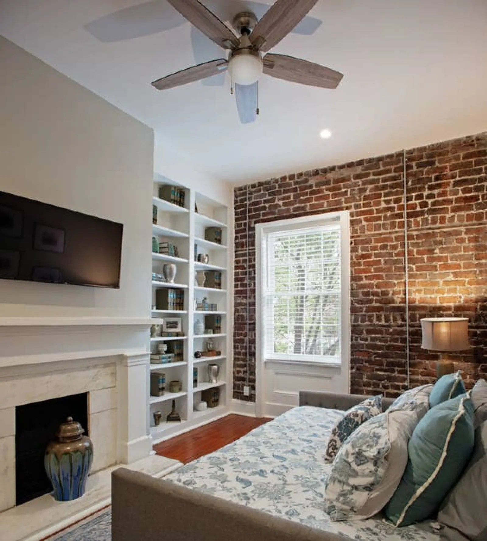 236 Oglethorpe A&B Rare & Beautifully Updated 9 Bed, 8 Bath Townhome 11