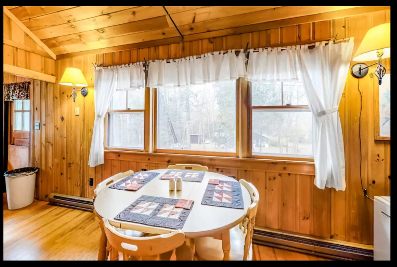 Rustic Cabin — photo 3