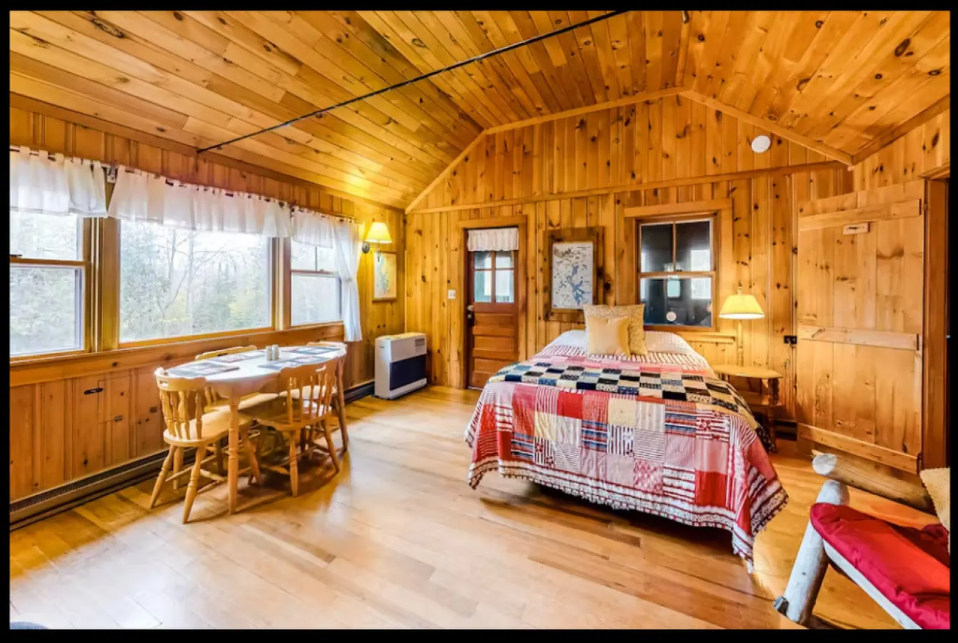 Rustic Cabin — photo 5