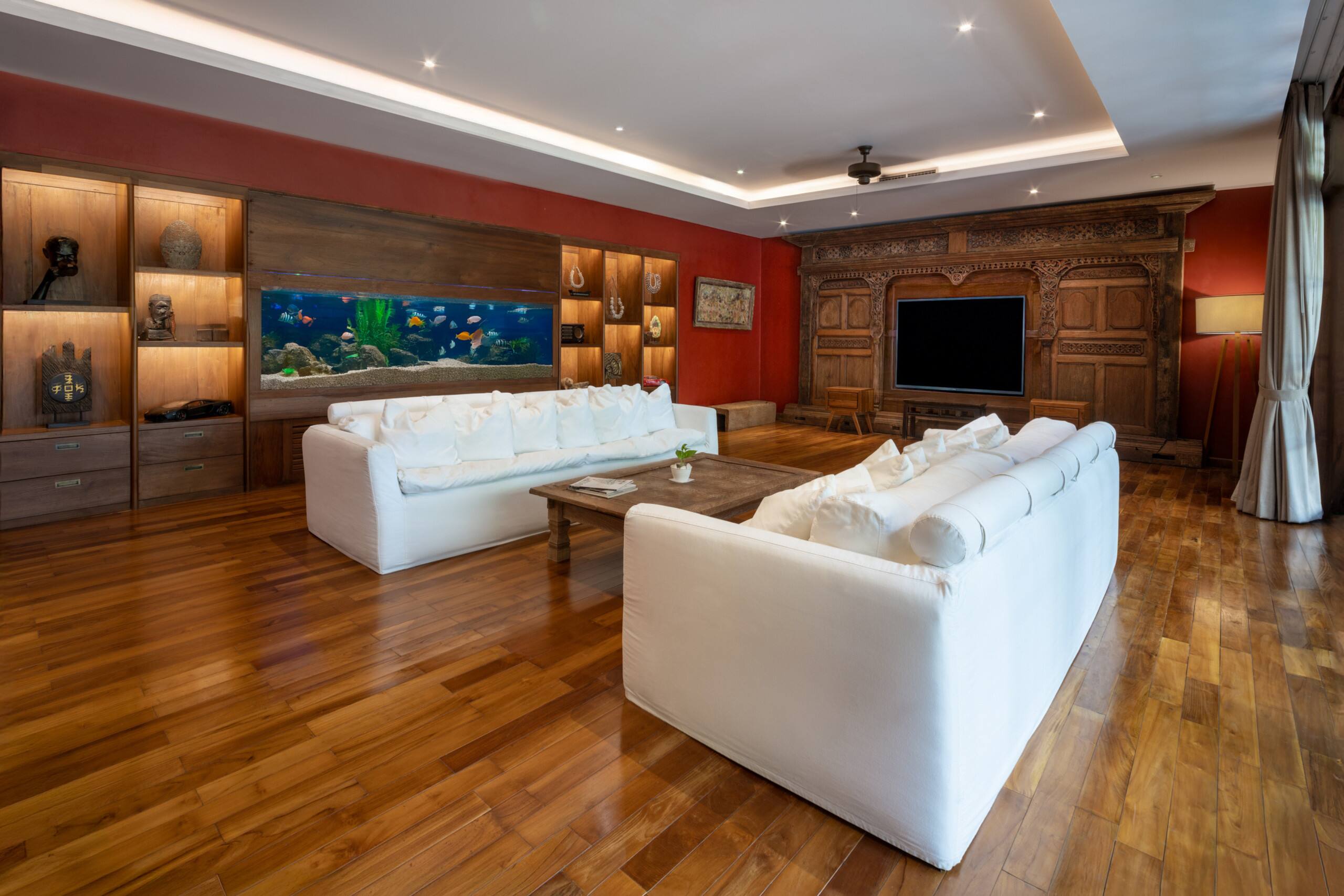 Javanese 3BR Villa in Jimbaran w/ Pool & Pavilion — photo 5