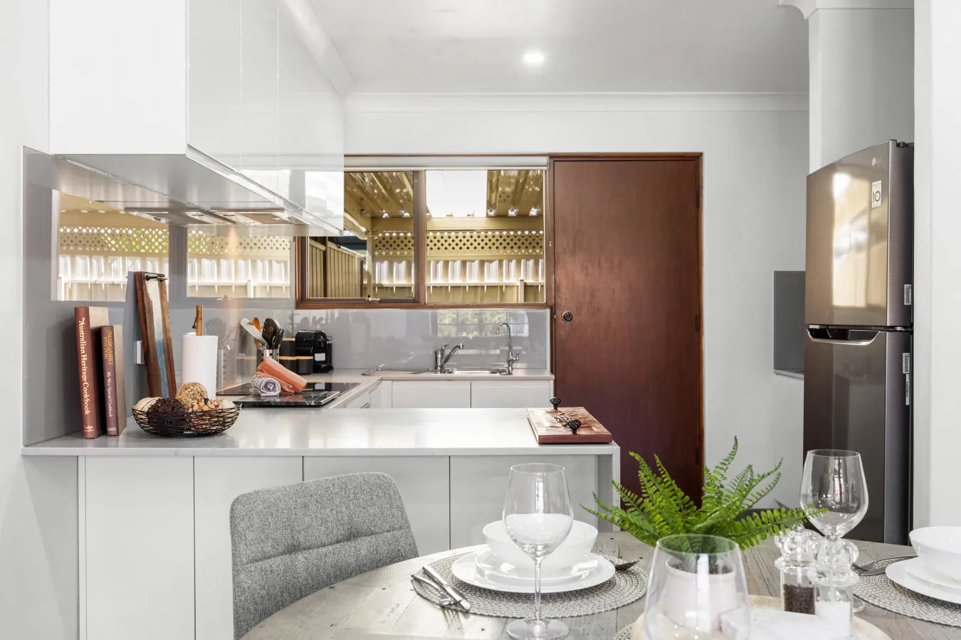 Tranquil Suite—Modern Comfort between CBD & Beach 11